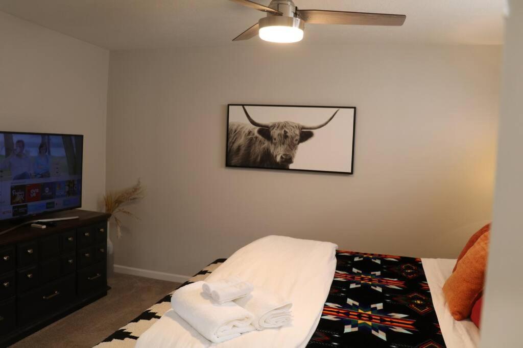 Cowboy Den-Hot Tub-Game Room-Pet Friendly-No Pet Fees! Албукерке Екстериор снимка