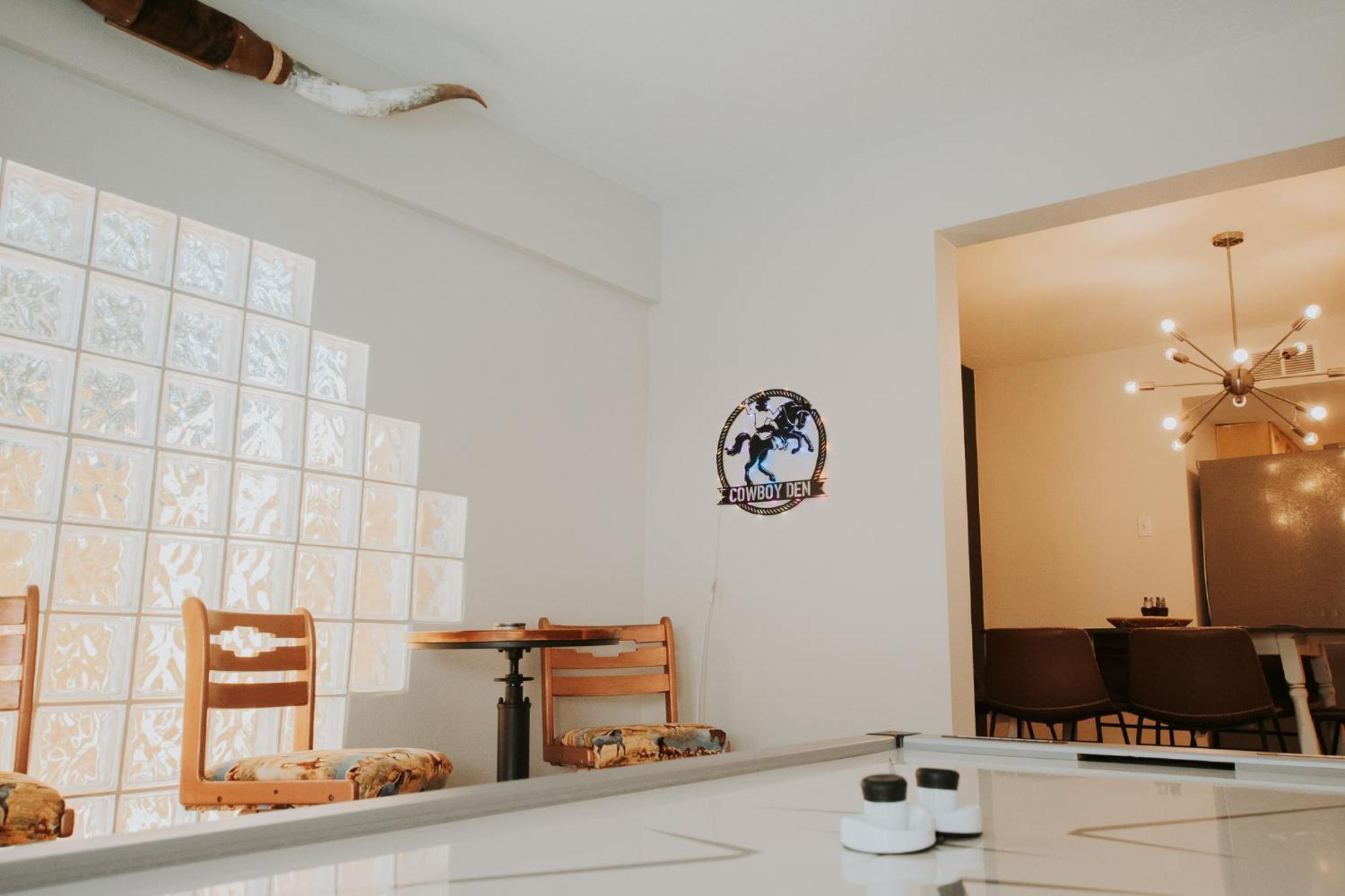 Cowboy Den-Hot Tub-Game Room-Pet Friendly-No Pet Fees! Албукерке Екстериор снимка