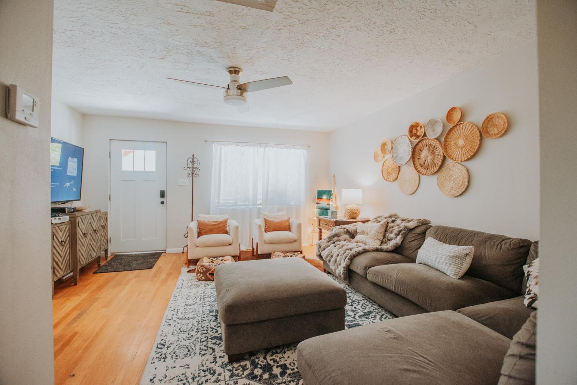 Cowboy Den-Hot Tub-Game Room-Pet Friendly-No Pet Fees! Албукерке Екстериор снимка