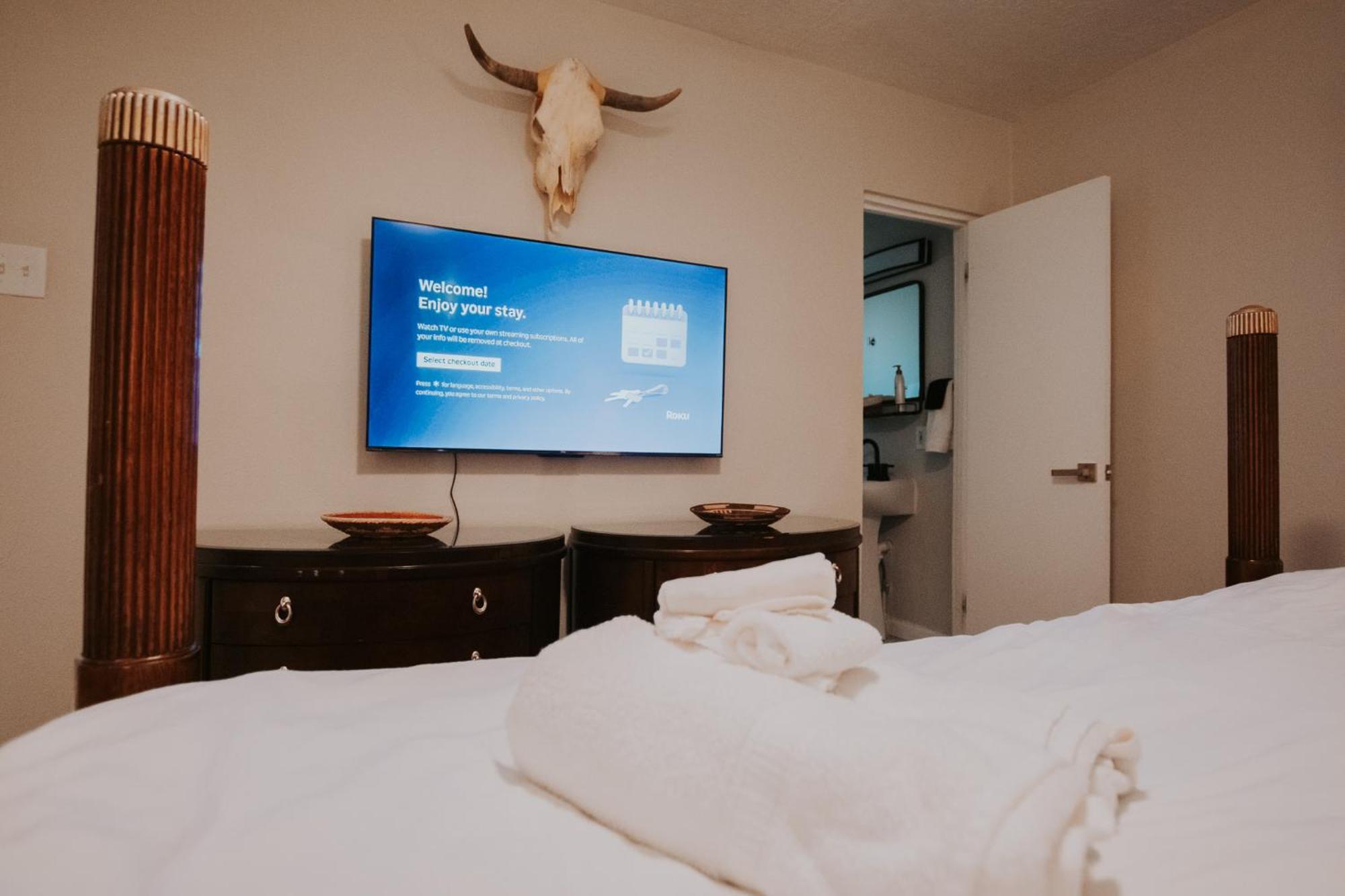Cowboy Den-Hot Tub-Game Room-Pet Friendly-No Pet Fees! Албукерке Екстериор снимка