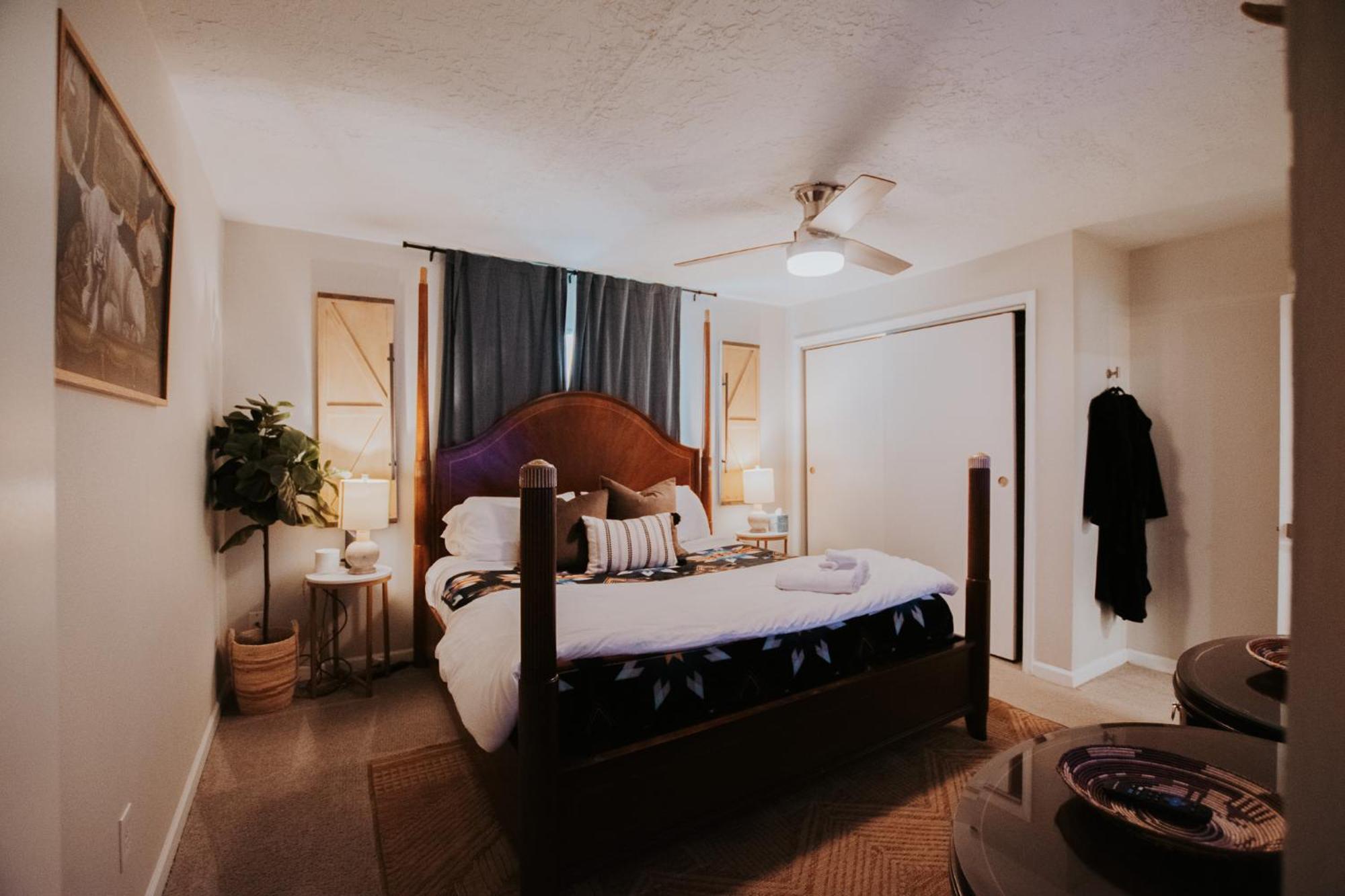 Cowboy Den-Hot Tub-Game Room-Pet Friendly-No Pet Fees! Албукерке Екстериор снимка
