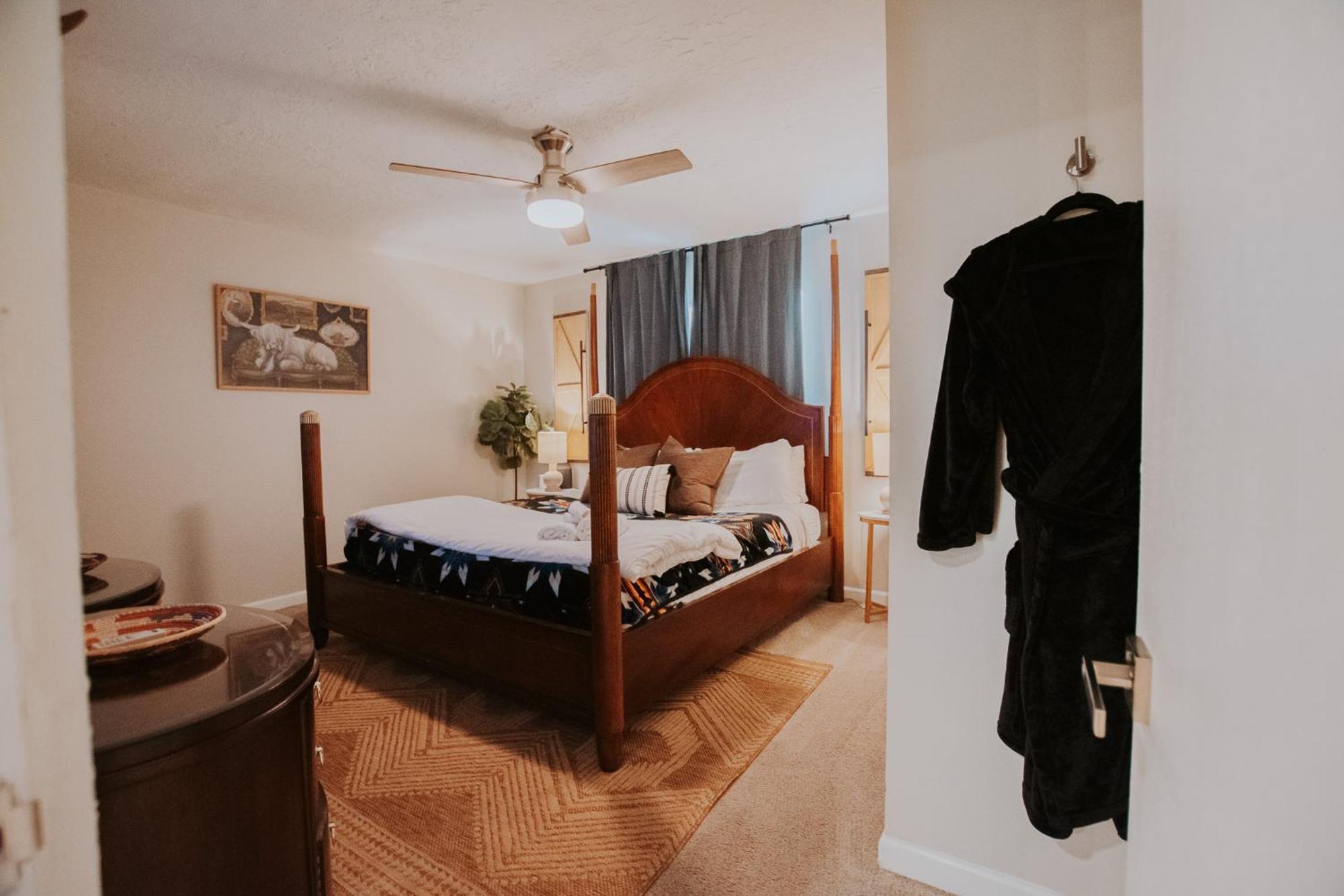 Cowboy Den-Hot Tub-Game Room-Pet Friendly-No Pet Fees! Албукерке Екстериор снимка