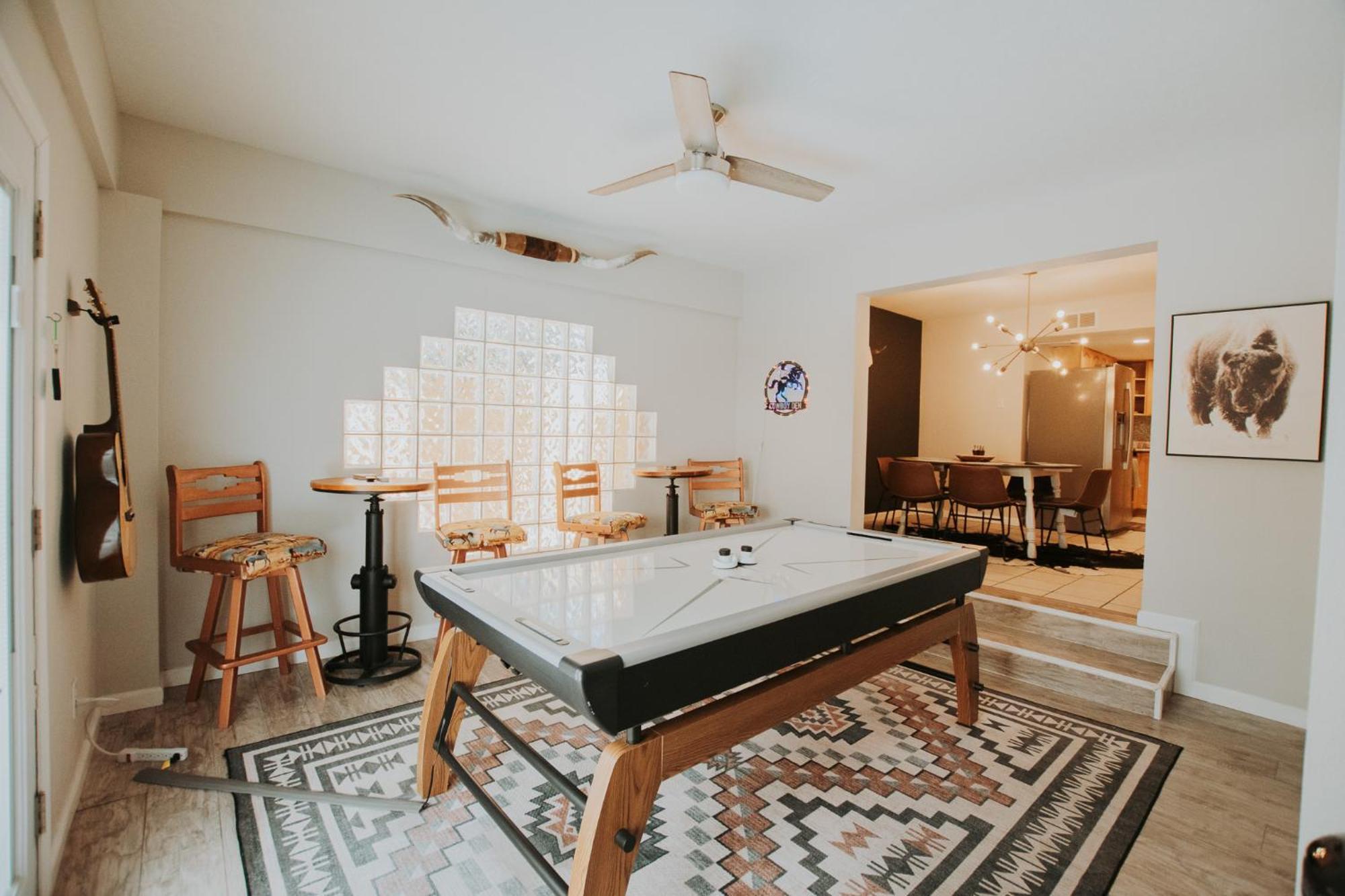 Cowboy Den-Hot Tub-Game Room-Pet Friendly-No Pet Fees! Албукерке Екстериор снимка