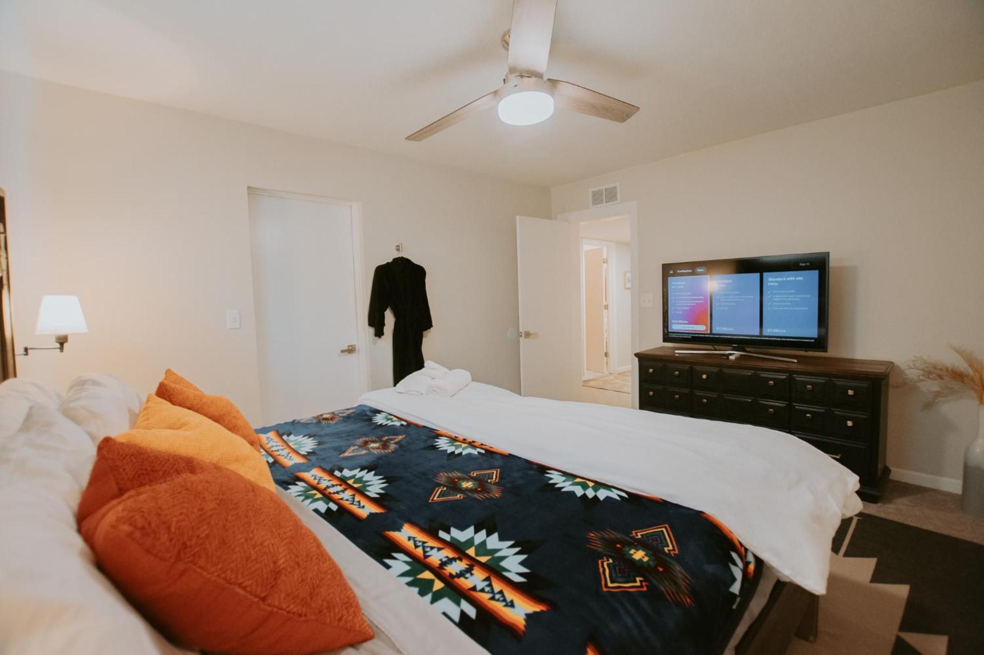Cowboy Den-Hot Tub-Game Room-Pet Friendly-No Pet Fees! Албукерке Екстериор снимка