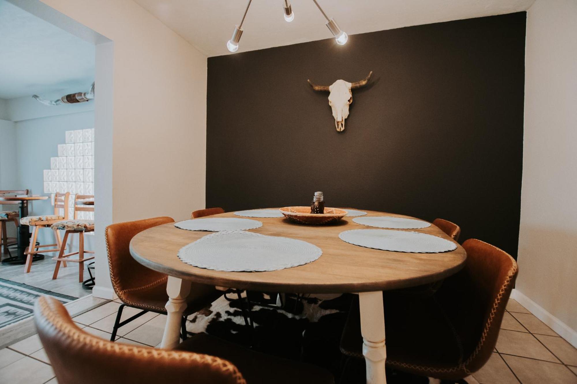 Cowboy Den-Hot Tub-Game Room-Pet Friendly-No Pet Fees! Албукерке Екстериор снимка