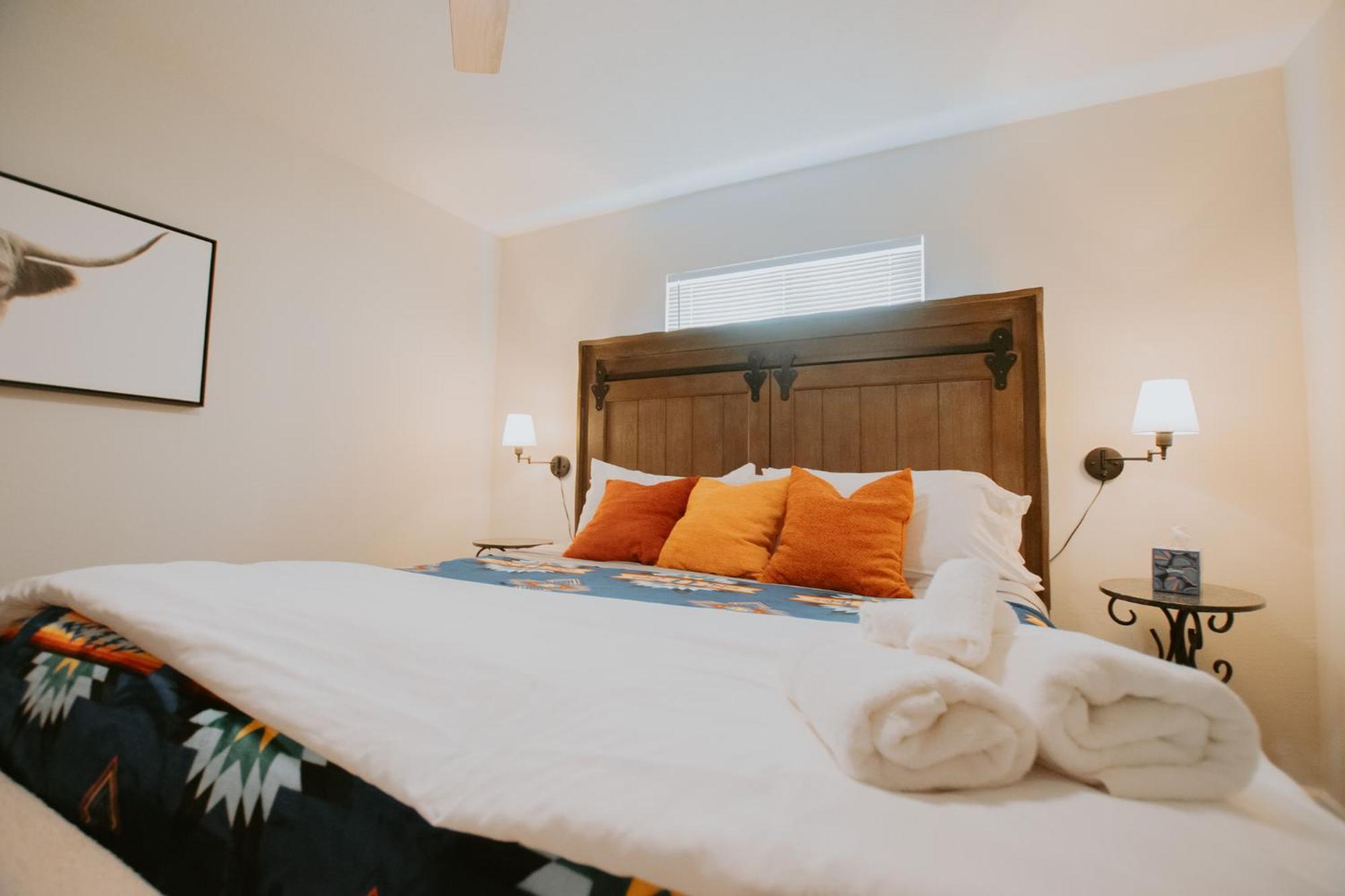 Cowboy Den-Hot Tub-Game Room-Pet Friendly-No Pet Fees! Албукерке Екстериор снимка